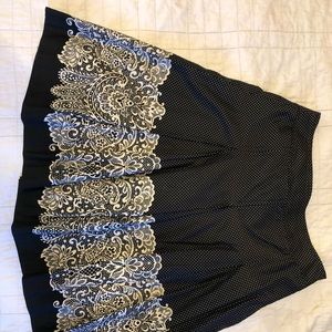 Such a cute skirt. Like new.